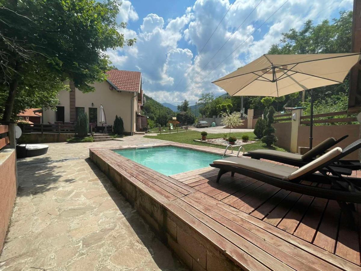 Lodge Zeleni Svet Crni Vrh Exterior photo