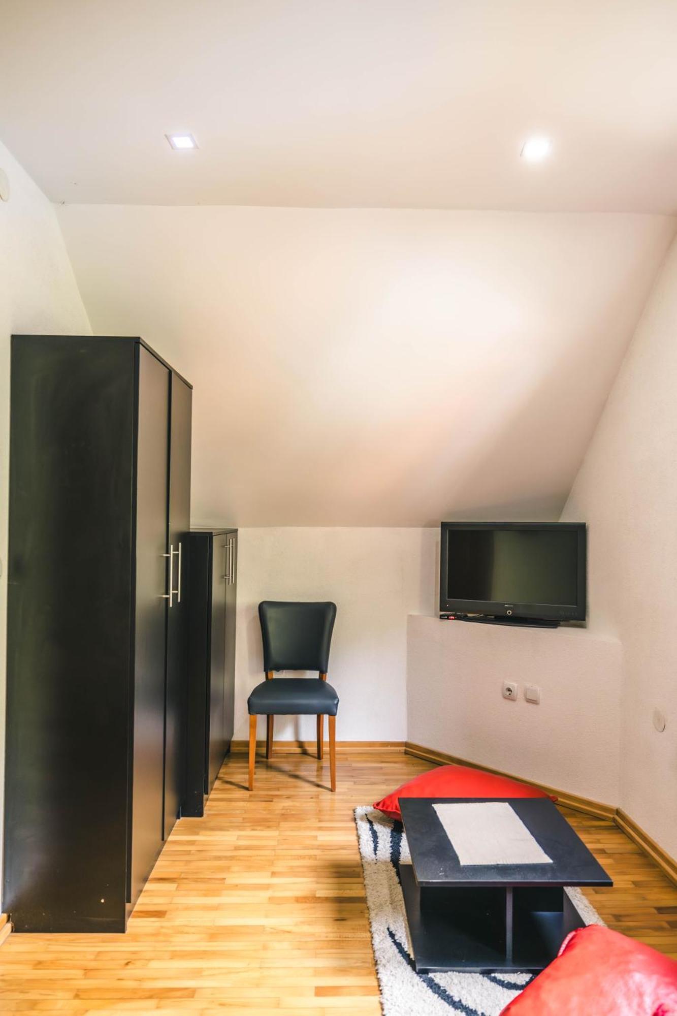 Lodge Zeleni Svet Crni Vrh Exterior photo